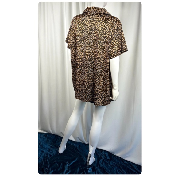 Vintage 1990’s 2000’s ‘Street Code’ Cheetah Short Sleeve Blouse • Tee Shirt • XL - Picture 7 of 8